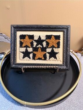 Star Pattern Hooked Wall Frame - Black & Gold Accent. Primitive. Rustic. Cottage
